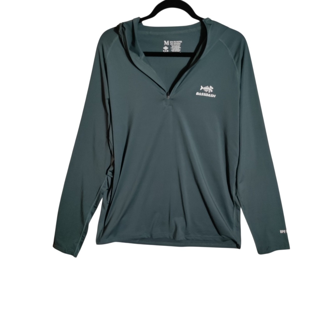 Bassdash Mens Long Sleeve  1/4 Zip Size Medium New